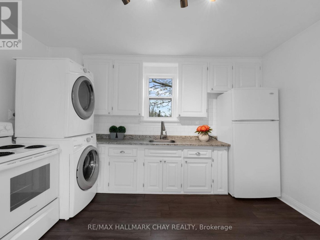 296 BARRIE ROAD, Orillia
