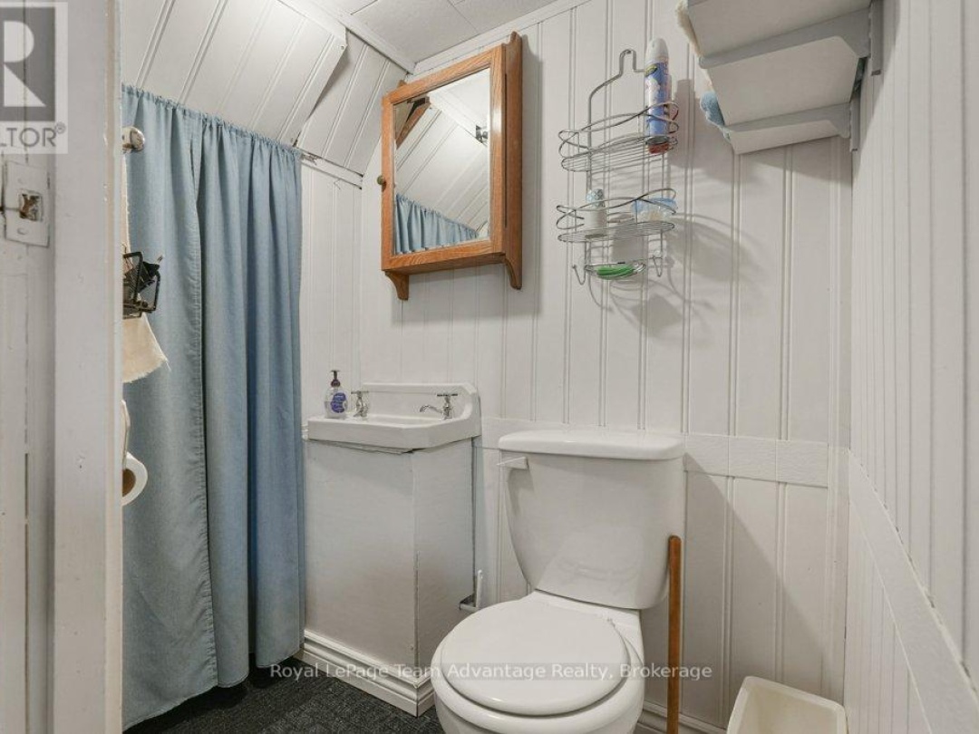 43 HILLCREST AVENUE, 