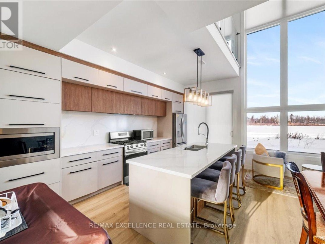 3717 QUAYSIDE DRIVE, Severn (West Shore)