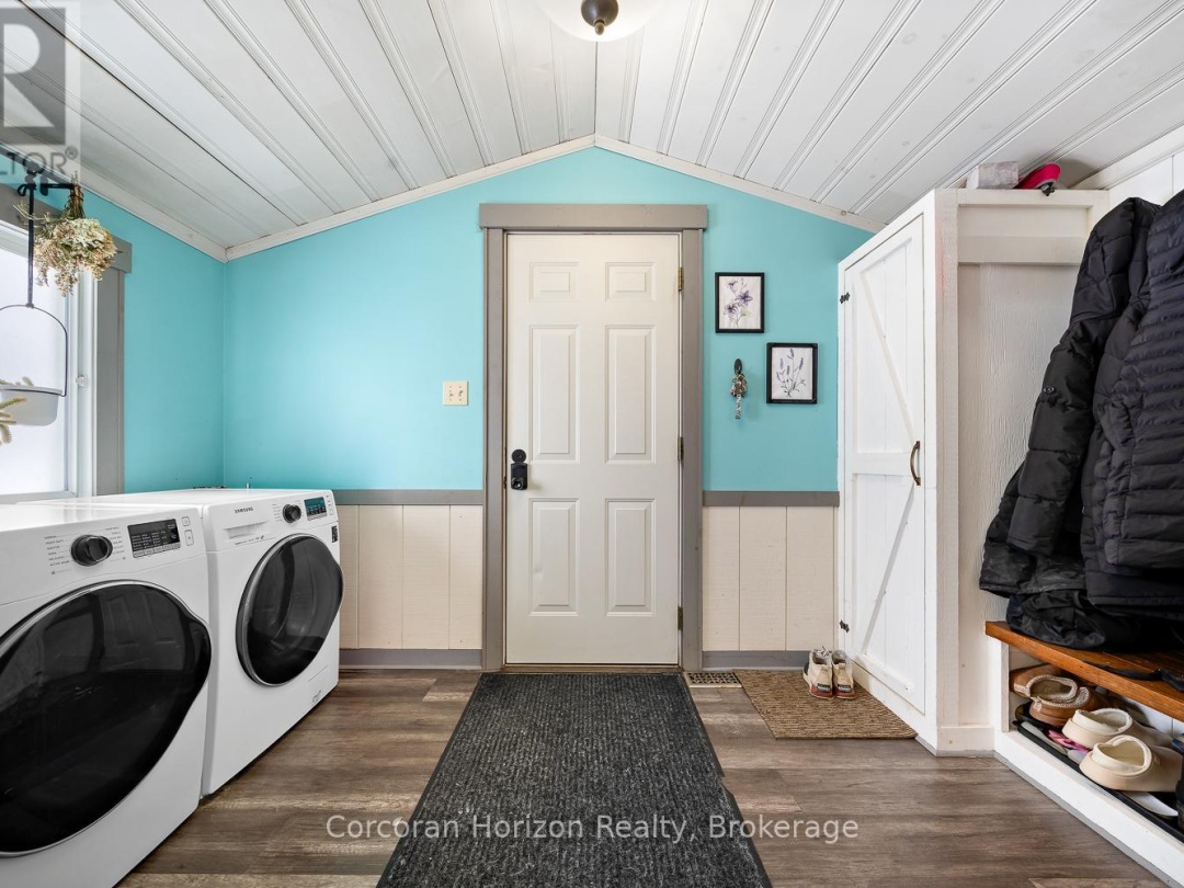 196 MAIN STREET W, Huntsville (Chaffey)