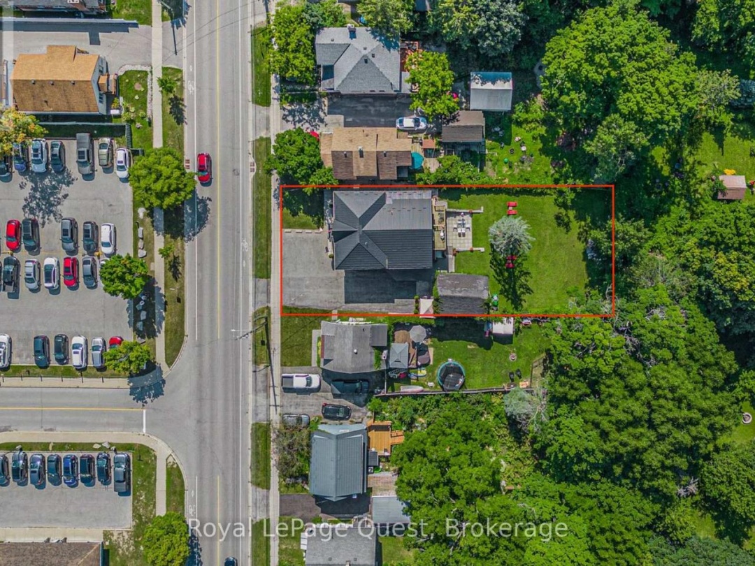 214 MISSISSAGA STREET W, 