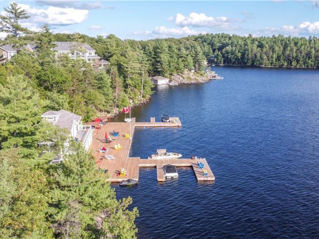 1869 Muskoka Road 118 W Unit# T202 D1, Lake Muskoka