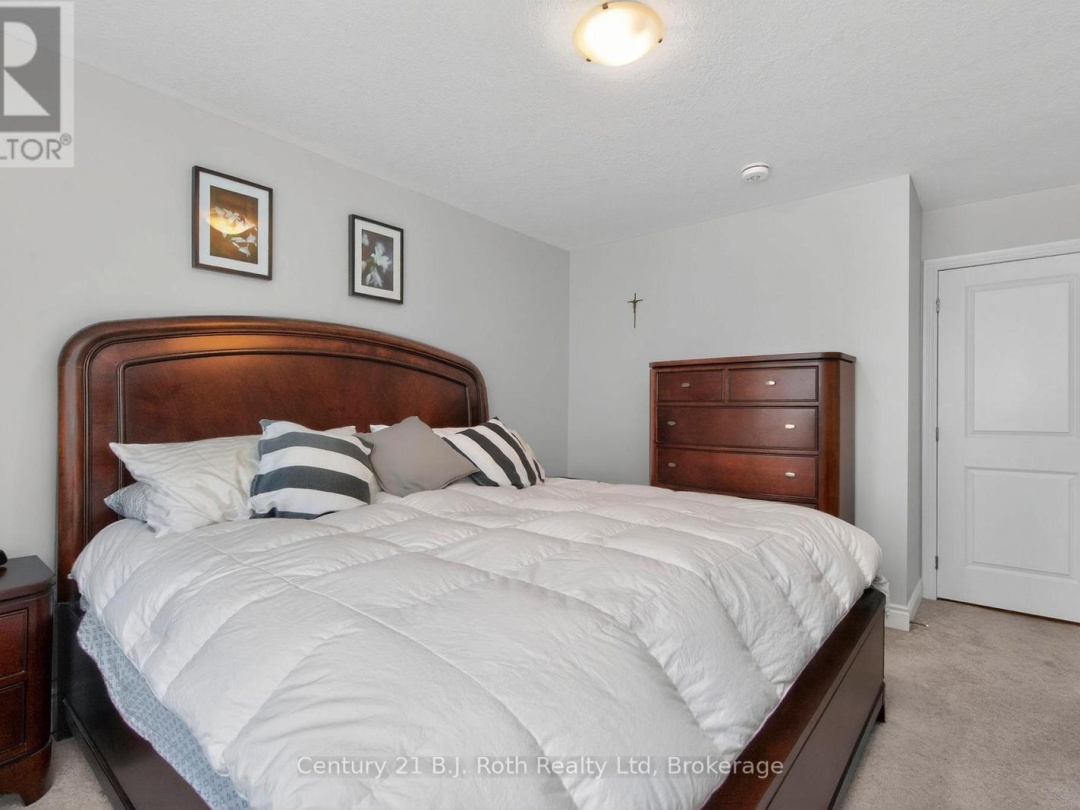 54 RALPH DALTON BOULEVARD, Tay (Victoria Harbour)
