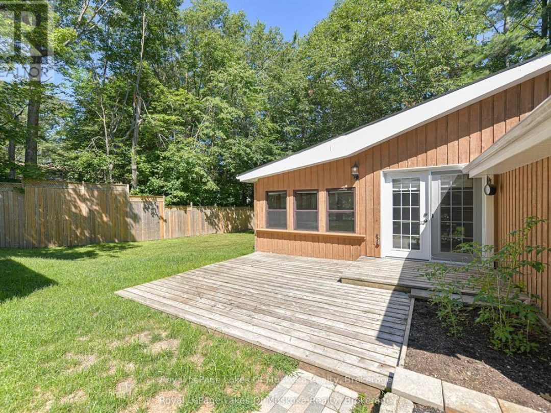 115 DOUGLAS STREET, Gravenhurst (Muskoka (S))