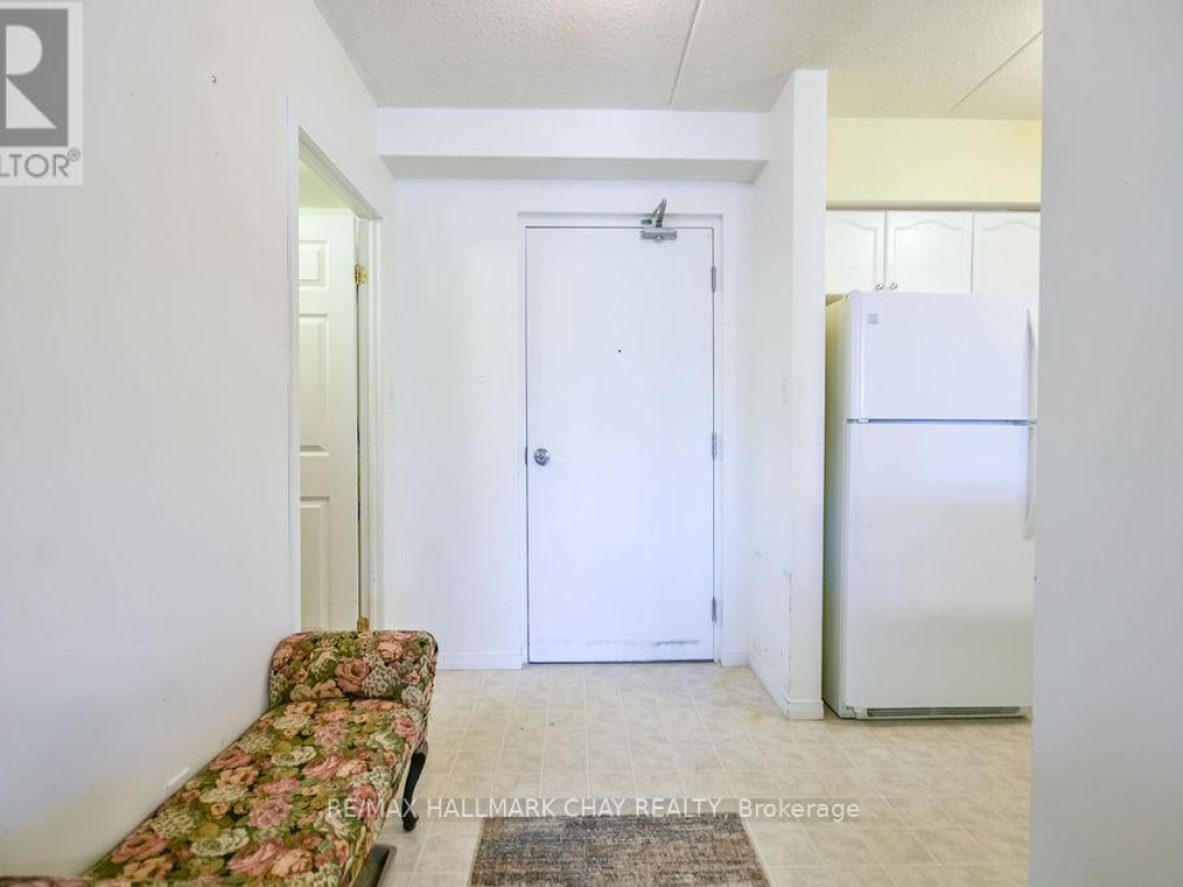 203 - 125 BOND STREET, 