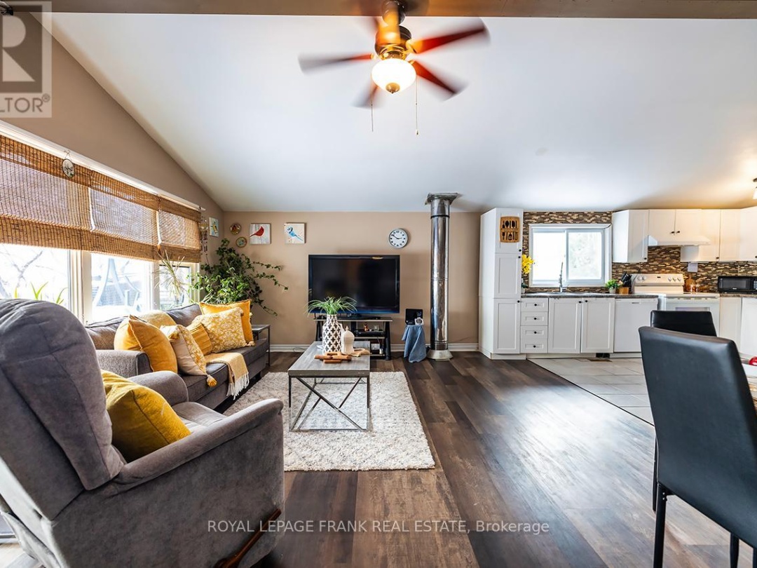 121 BALL POINT ROAD, 