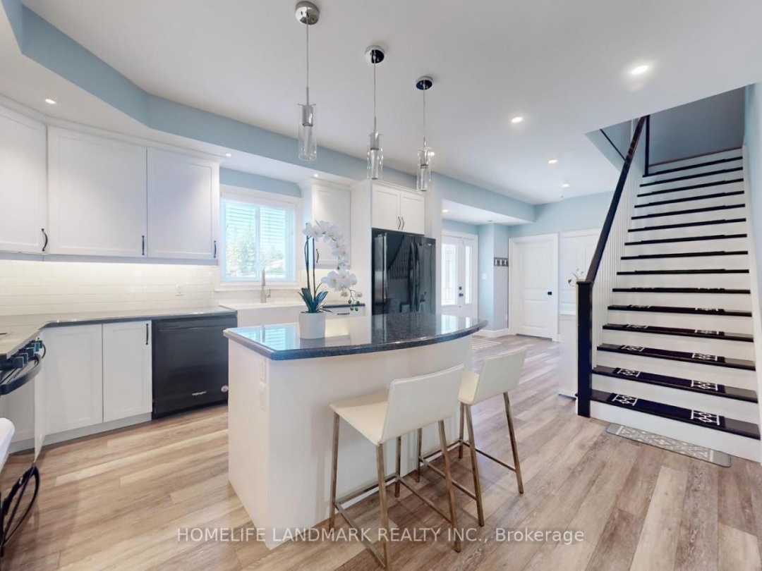208 LAKESHORE DRIVE, Trent-Severn Waterway