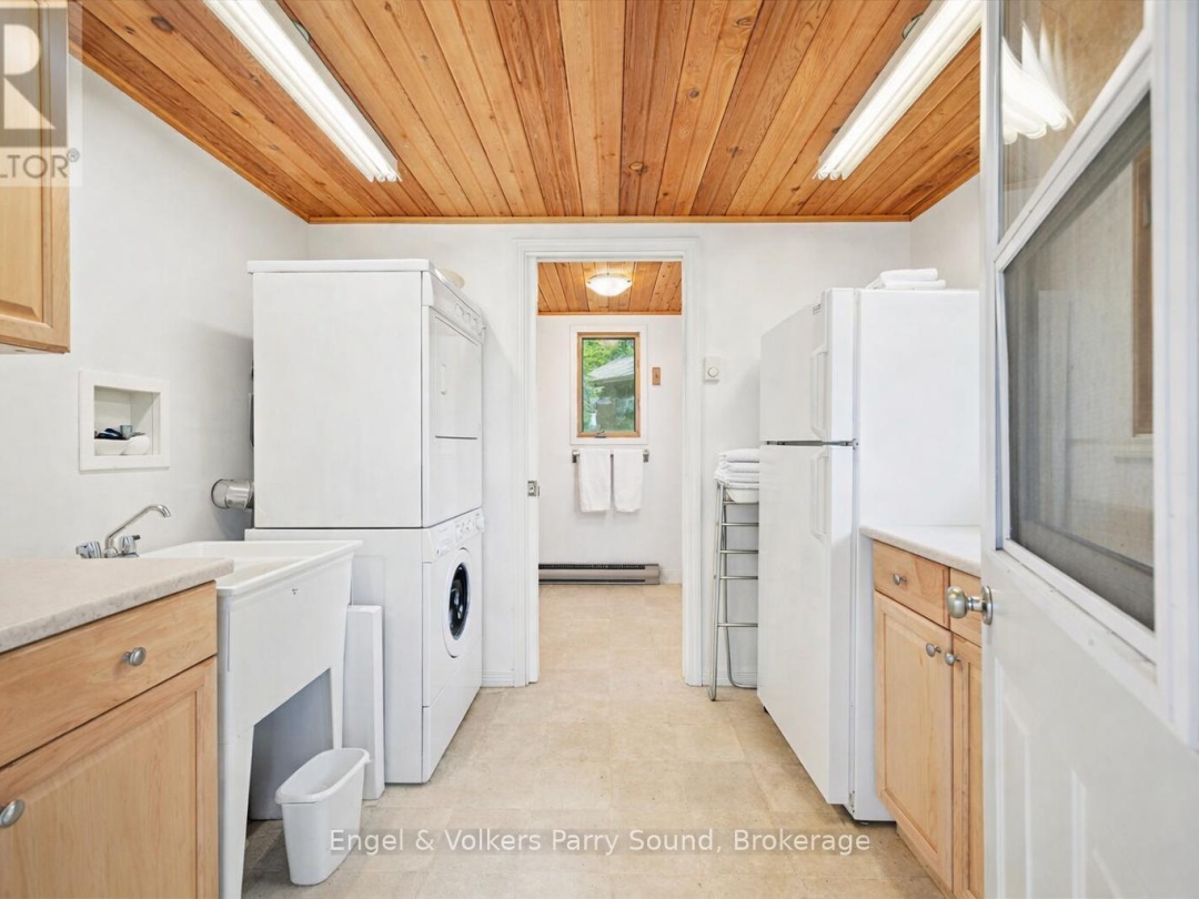 53 BIRDWOOD LANE, Harris Lake