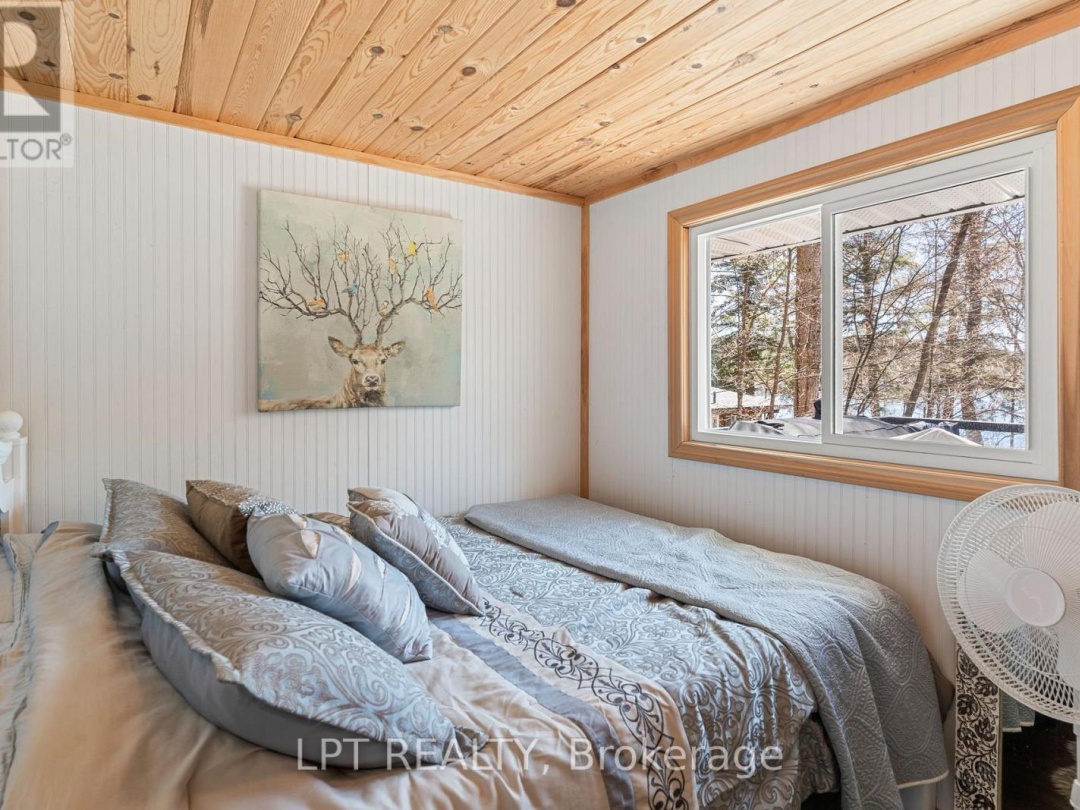1369 HIPKISS DRIVE, Haliburton Lake