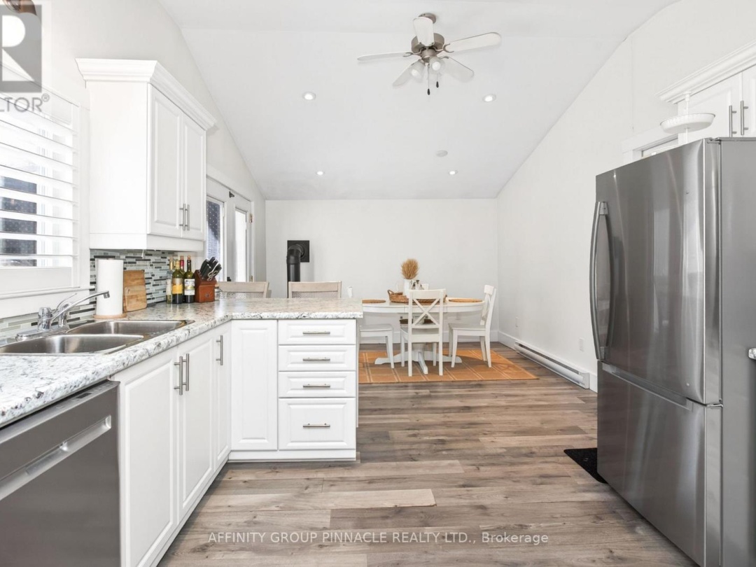 147 STURGEON GLEN ROAD, Sturgeon Lake
