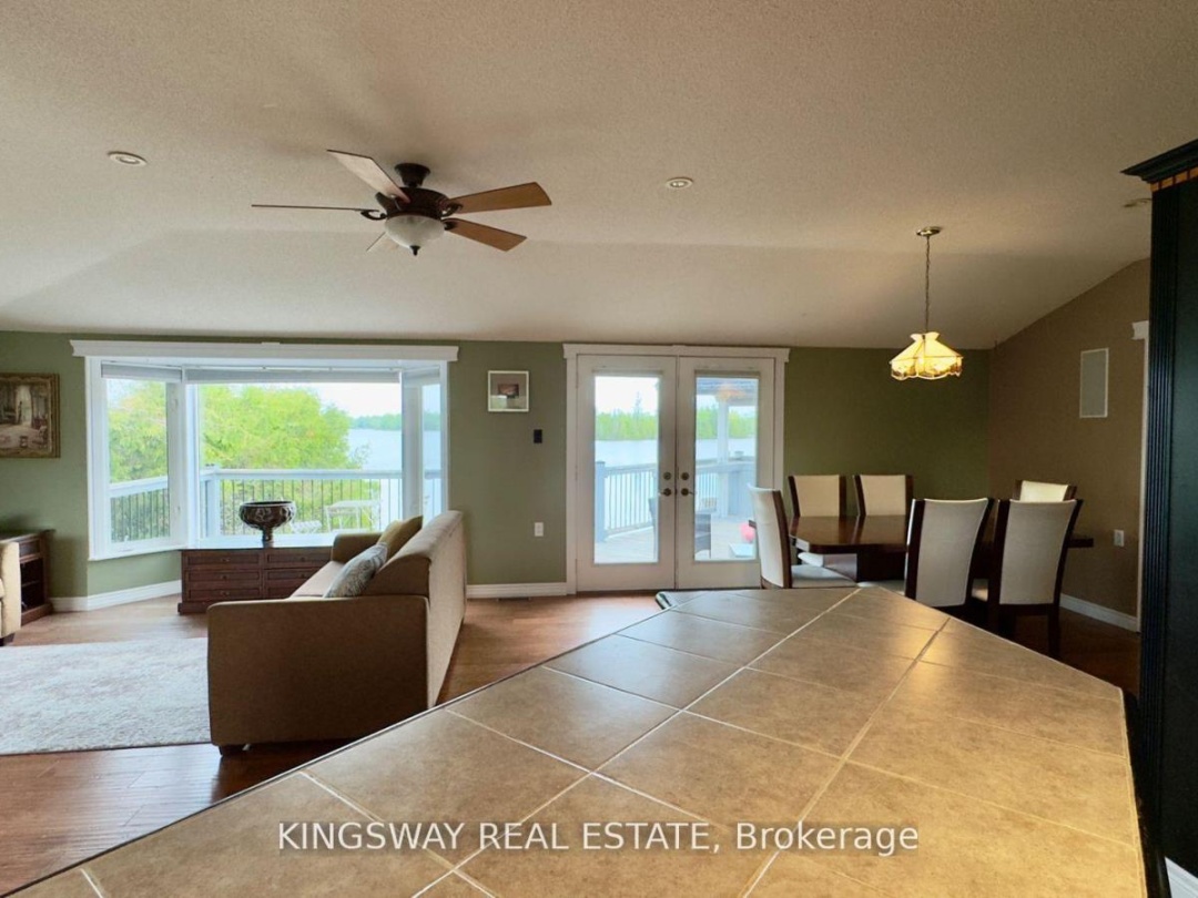 18 MITCHELLVIEW ROAD, 