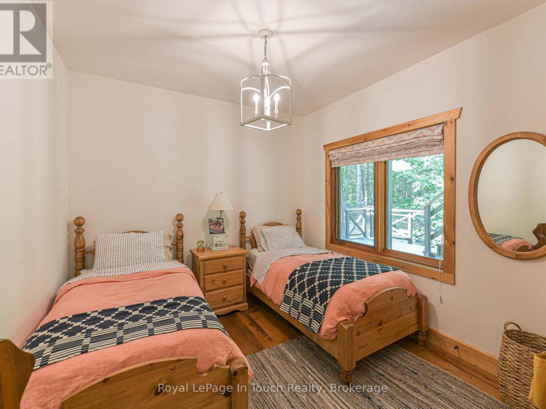 4 IS 2075 ARTHUR ISLAND, GEORGIAN BAY, 