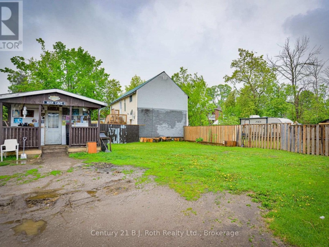 44 BARRIE ROAD, Orillia
