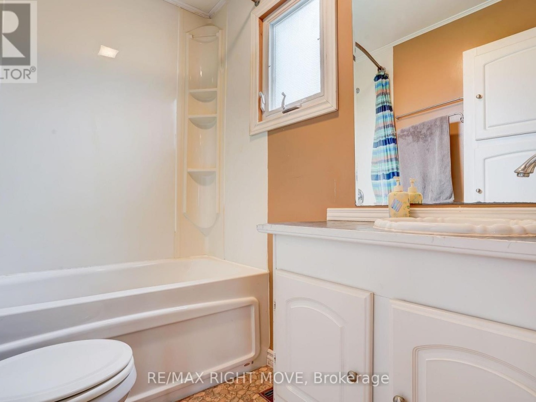 3391 ARMAND AVENUE, Severn (West Shore)