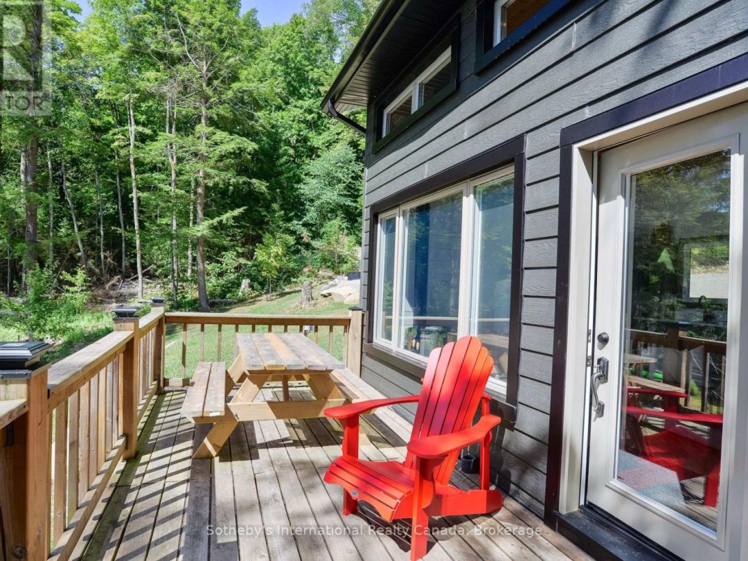 1211 PLUTO TRAIL, Boyne Lake