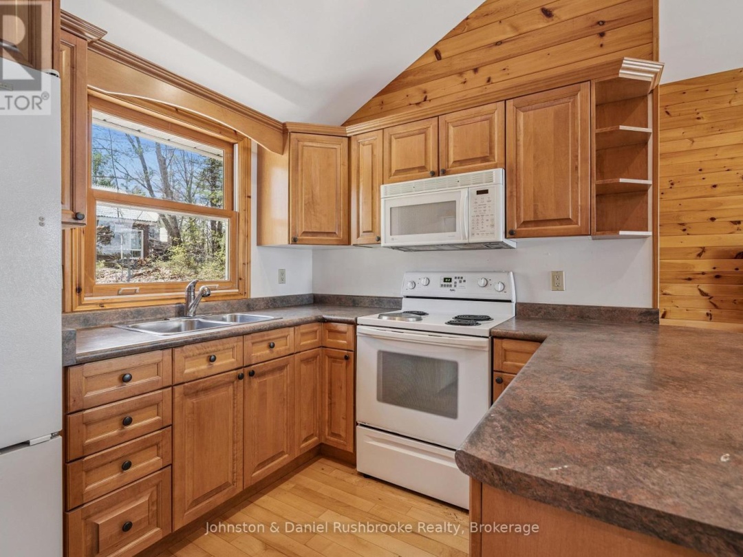 1233 S KAHSHE LAKE ROAD, Kahshe Lake