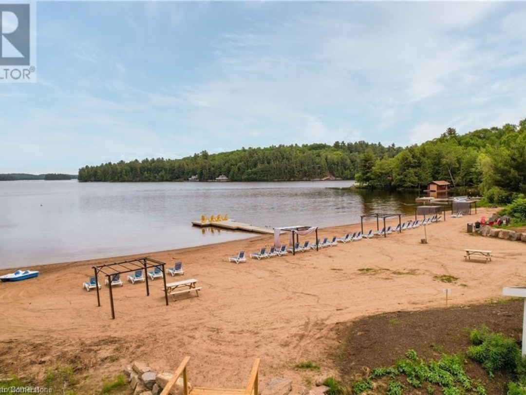 1869 Hwy 118 W Unit# 15, Lake Muskoka