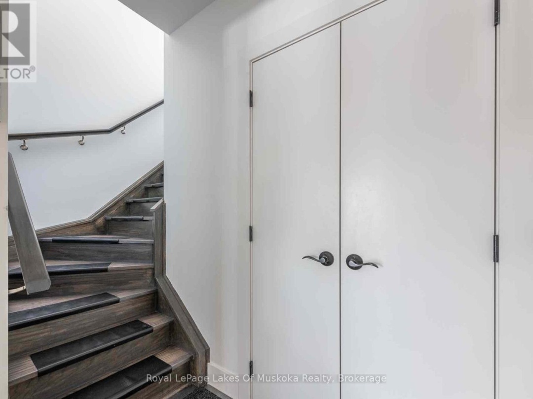 102 - 3 TREE TOPS LANE, 