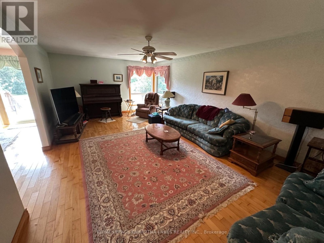 17290 SIMCOE STREET, 