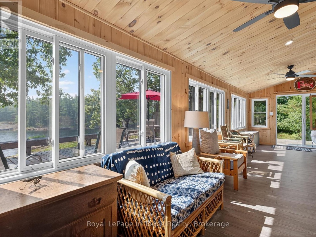 34 B320 SANS SOUCI ISLAND, Georgian Bay