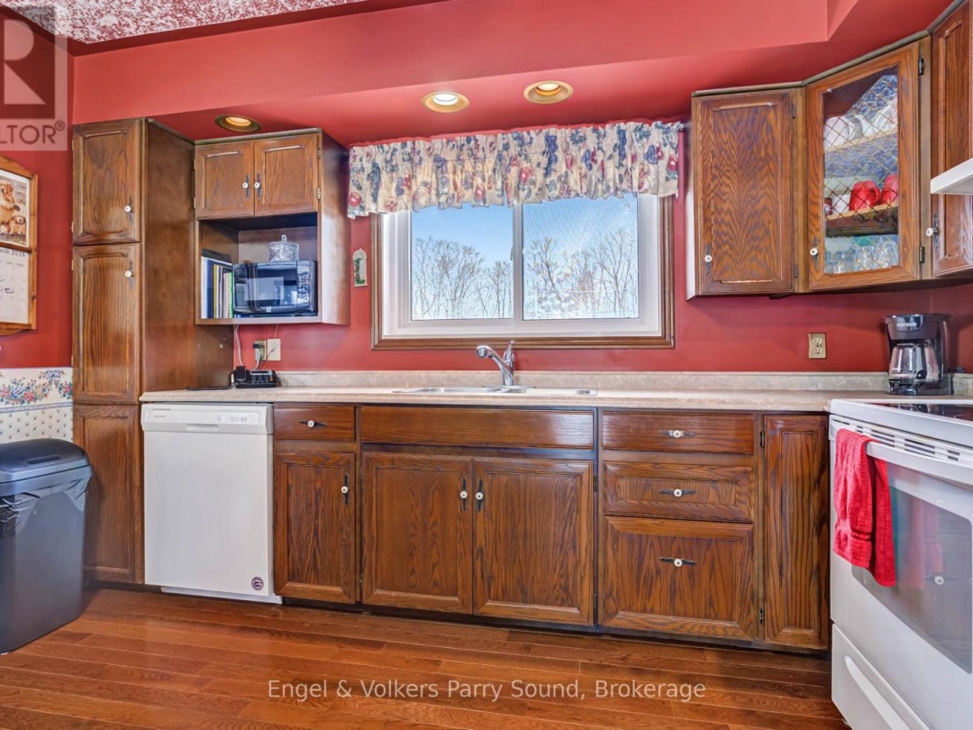 3 SQUIRREL AVENUE, McDougall