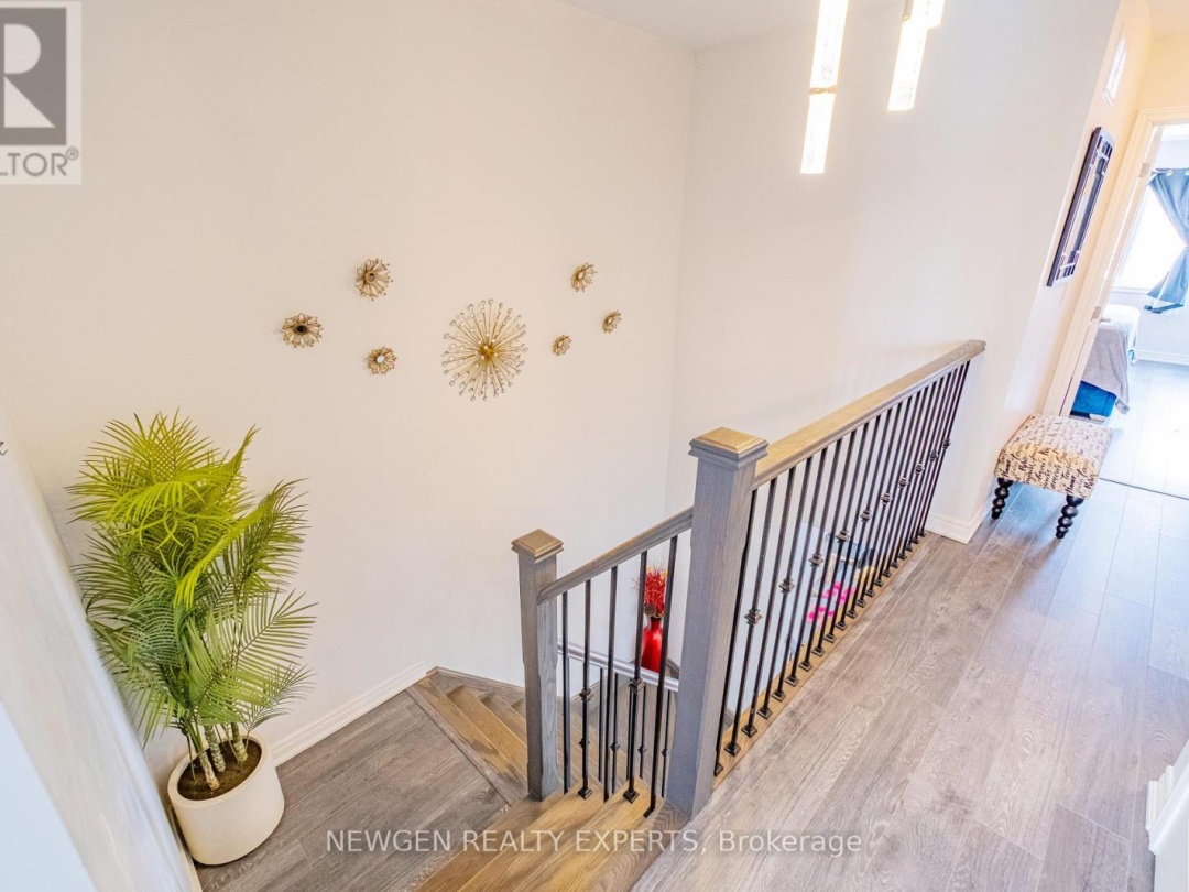 22 CHURCHLEA MEWS, Orillia
