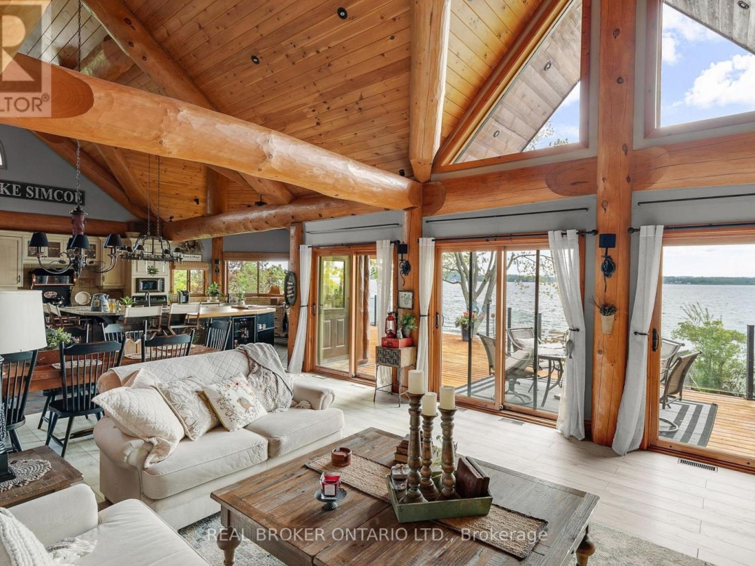 99 CREIGHTON STREET, Lake Simcoe