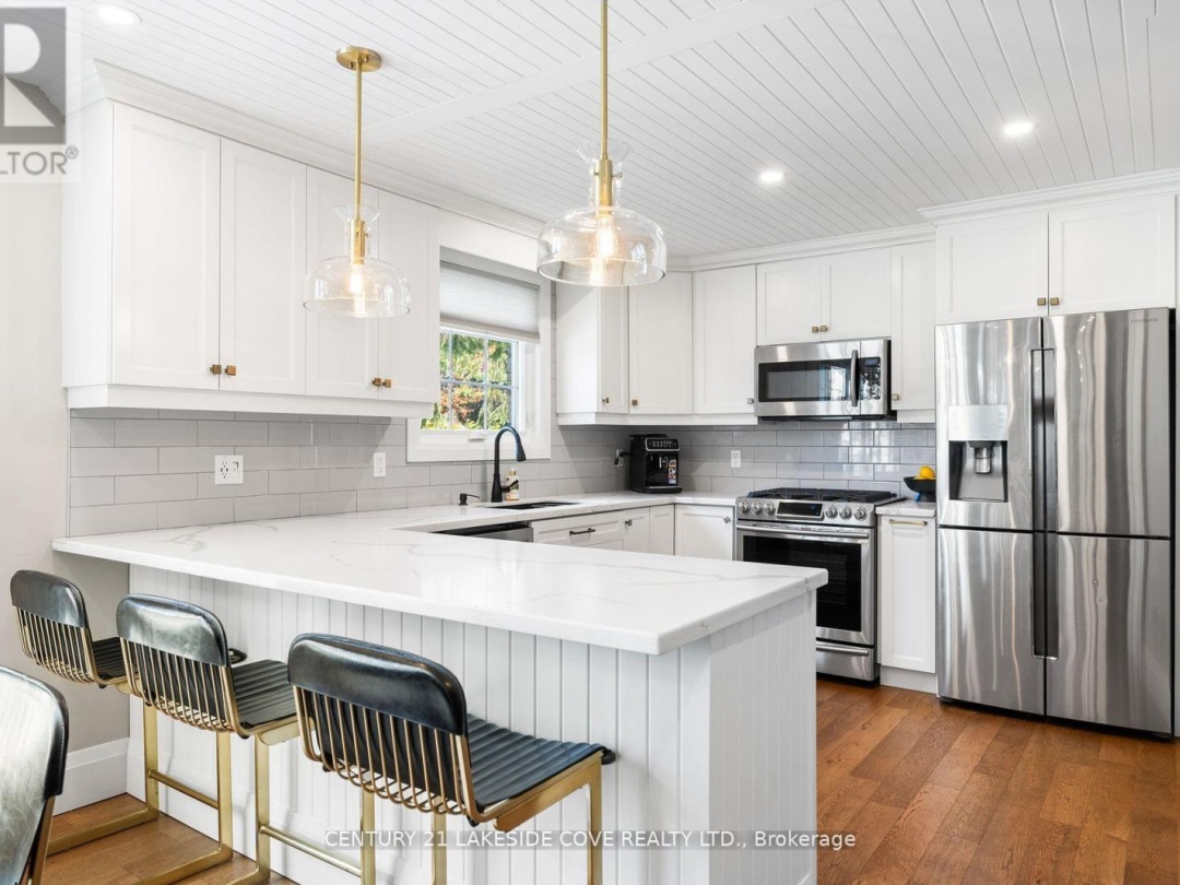 27 POPLAR CRESCENT W, Lake Simcoe
