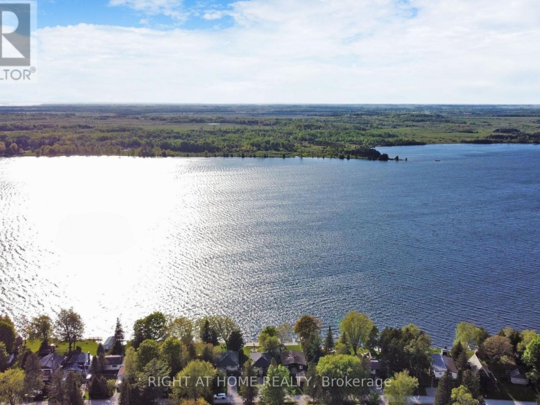 62 ANTIQUARY ROAD, Canal Lake
