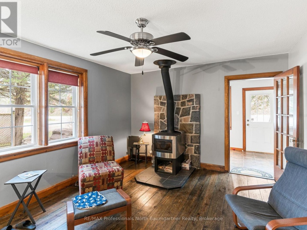10752 COUNTY ROAD 503, Highlands East (Glamorgan)