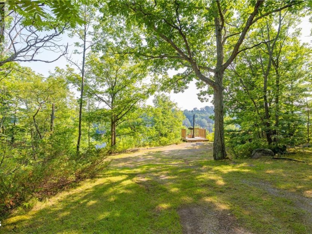 959 Harrison Trail, Twelve Mile Bay