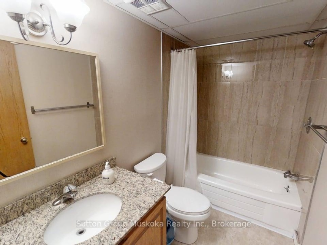 27-202 GOLFVIEW - DEERHURST DRIVE, Peninsula Lake