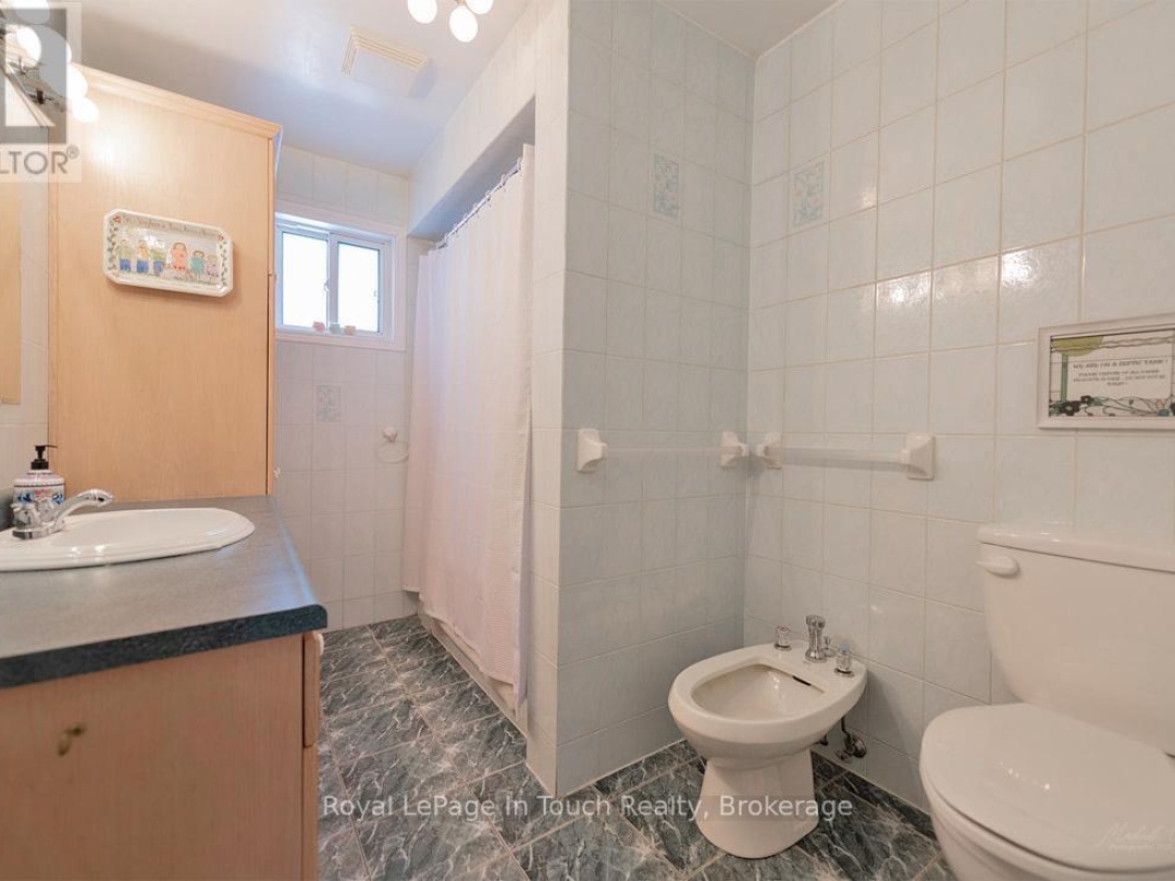 285 CROOKED BAY ROAD, Georgian Bay (Baxter)