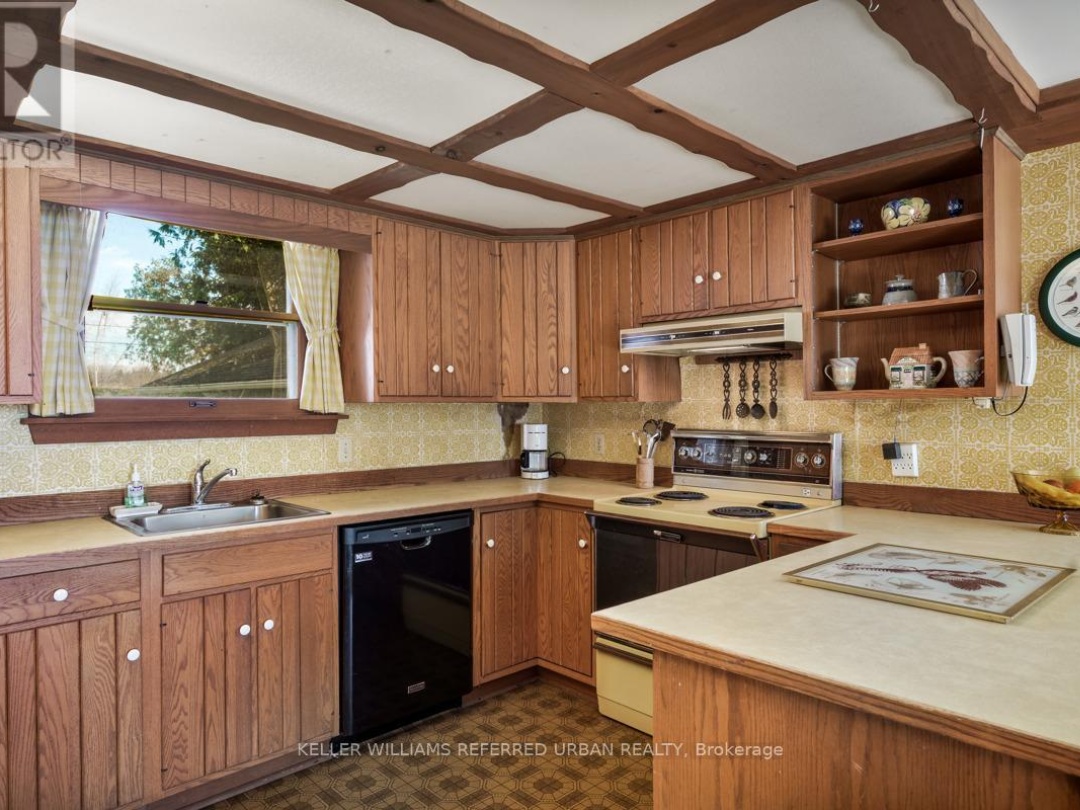 26950 Cedarhurst Beach Road, Lake Simcoe