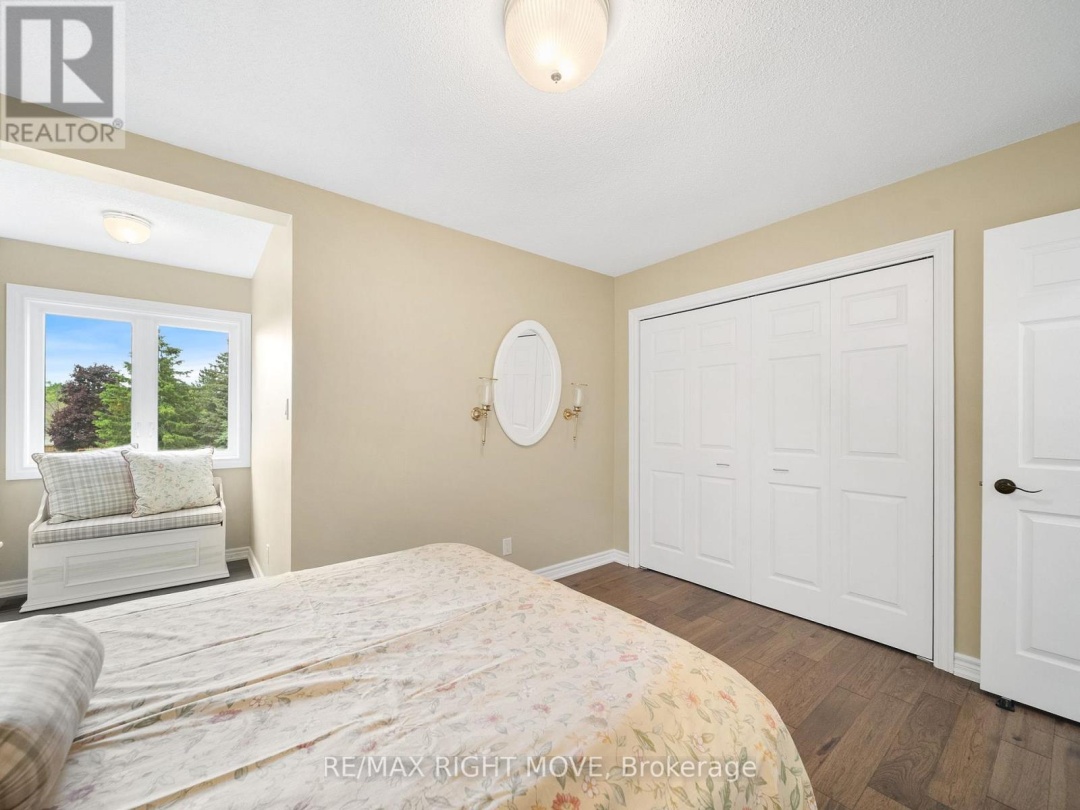 1998 VOYAGEUR CIRCLE, Severn