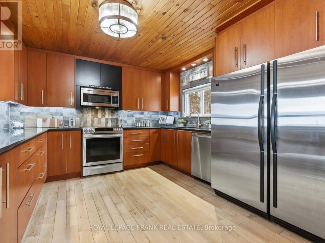 111 BALL POINT ROAD, Lake Scugog