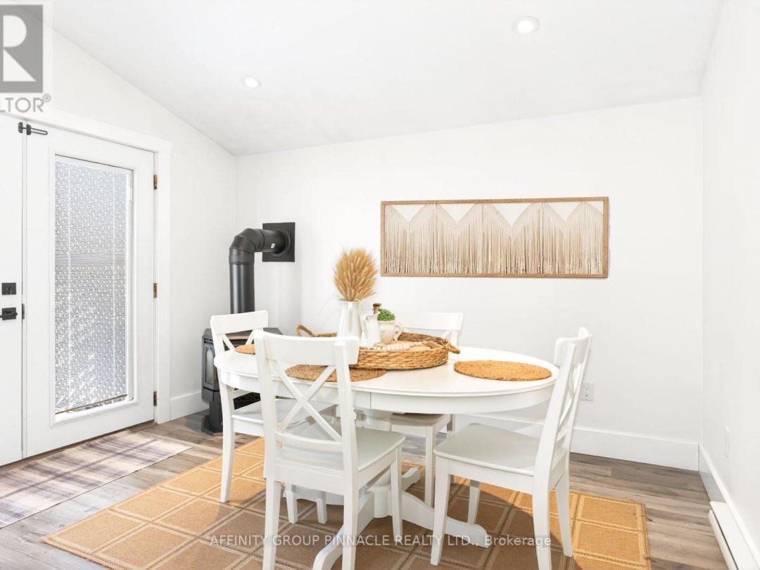 147 STURGEON GLEN ROAD, Sturgeon Lake