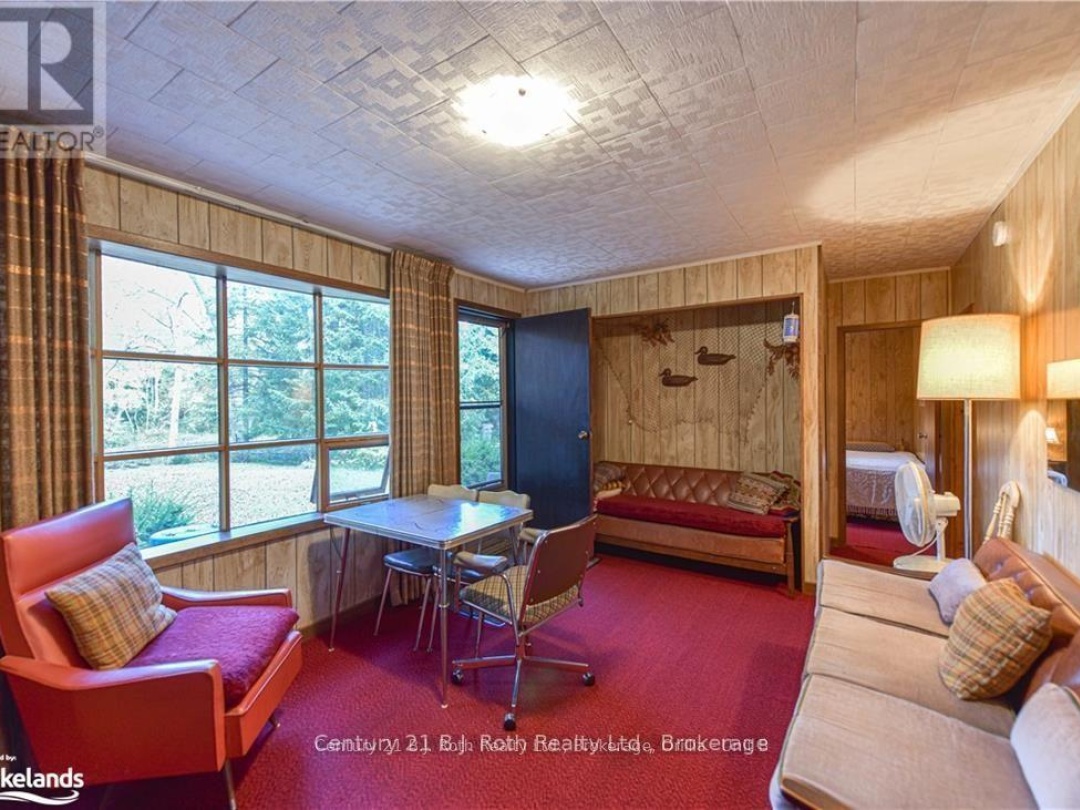 6571 PIONEER VILLAGE LANE, 