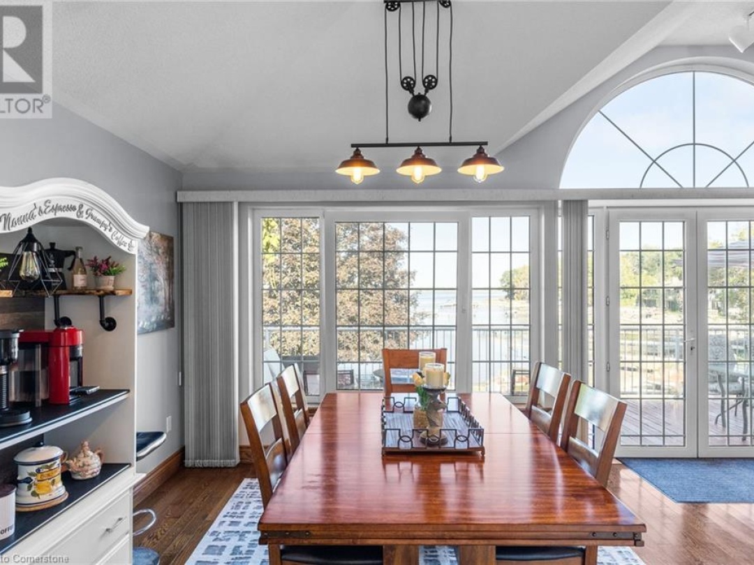 216 Robins Point Road, Georgian Bay