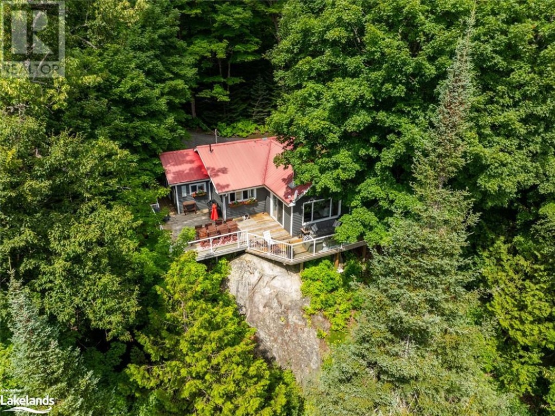 74 Captain Estates Rd, Whitestone Lake