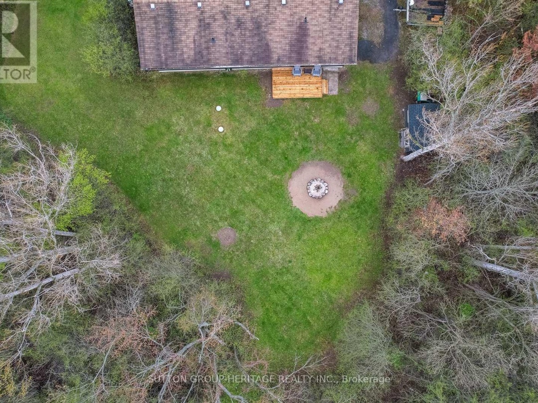 11 SWISS CRESCENT S, Pigeon Lake
