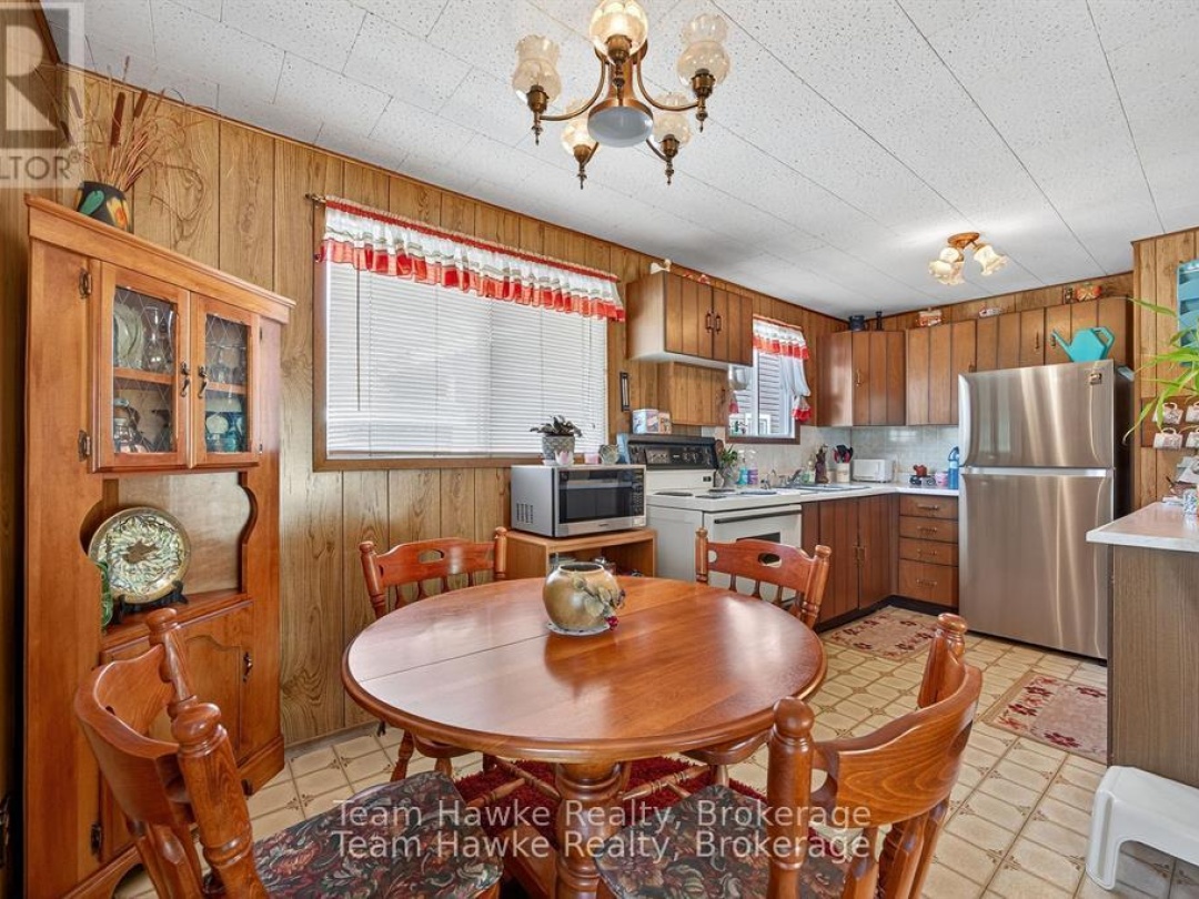 203 WOODLANDS AVENUE, 