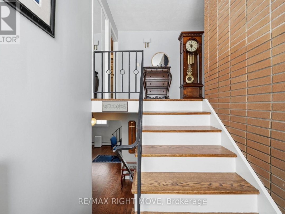 220 BELMORAL DRIVE, Orillia