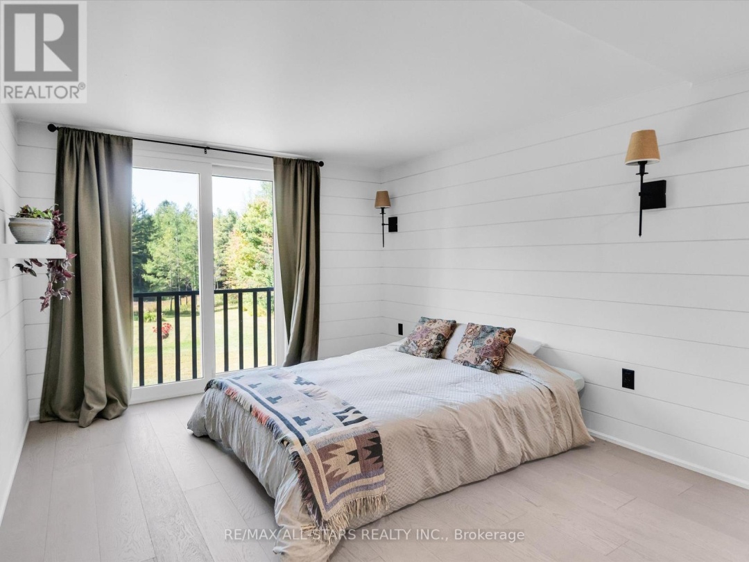 1435 FALKENBURG ROAD, Muskoka Lakes (Monck (Muskoka Lakes))