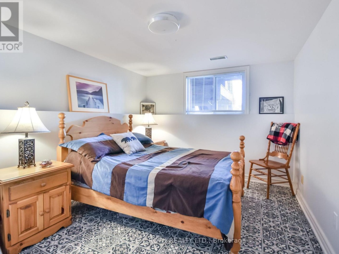 3371 LAKE ST. GEORGE BOULEVARD, Lake St George