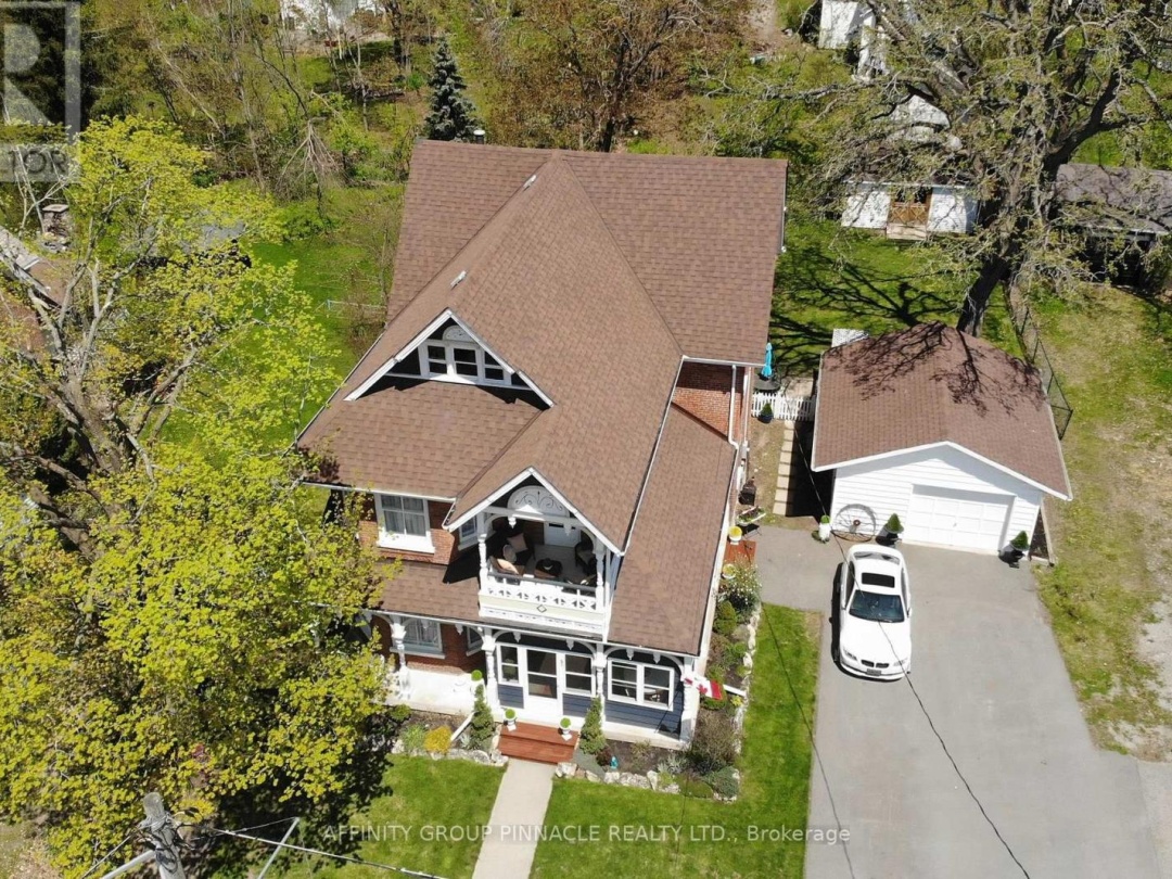 42 OAK STREET, Kawartha Lakes (Fenelon Falls)