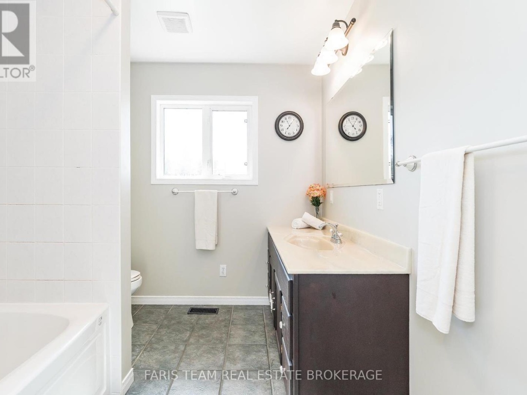 2243 ANDERSON LINE, 