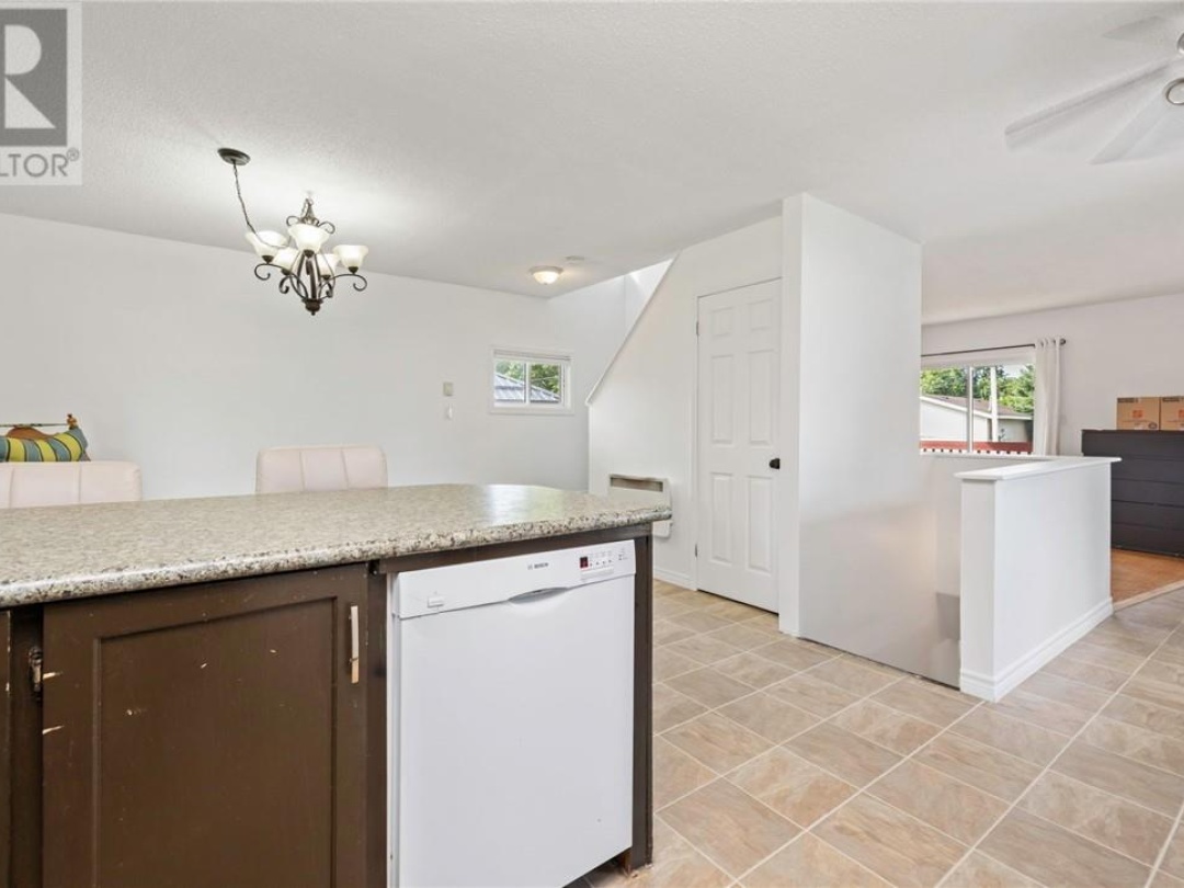 5 Hillcrest Avenue, 