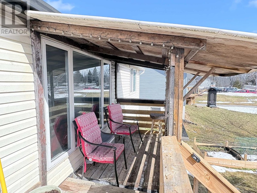 268 MCGUIRE BEACH ROAD, Canal Lake