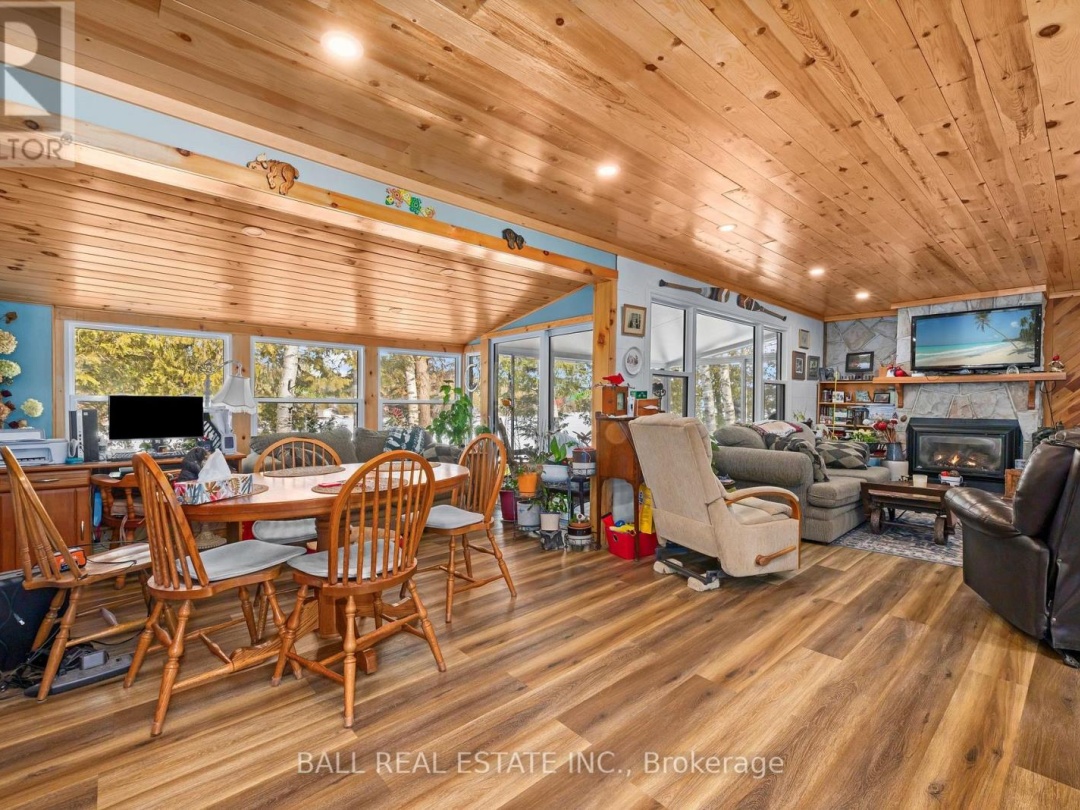 1561 CRYSTAL LAKE ROAD, Crystal Lake